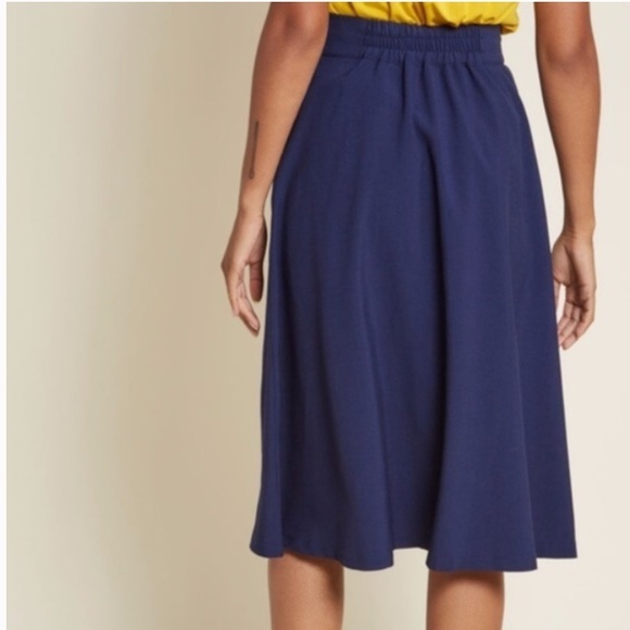 NWOT ModCloth Navy Blue White Trim Midi Skirt New - Picture 4 of 7